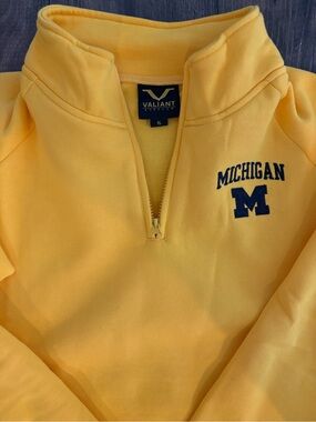 Michigan Valiant Women’s 1/4 Zip Sweatshirt XL